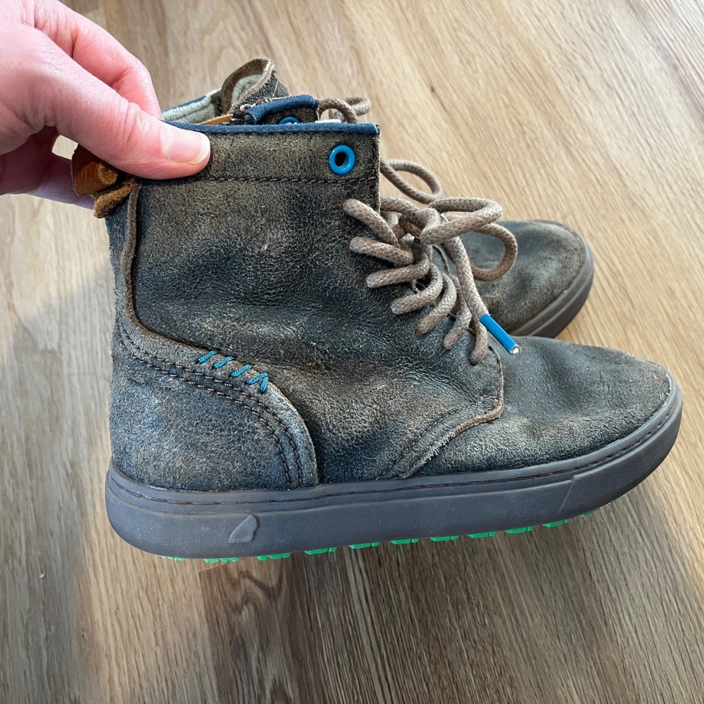 Satorisan Green Hilda Lace Up Suede Crone Ankle Boot - Picture 2 of 11